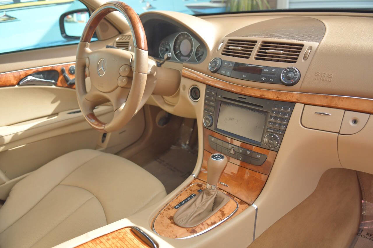 Used 2009 Mercedes-Benz E 350 4MATIC Wagon image 40