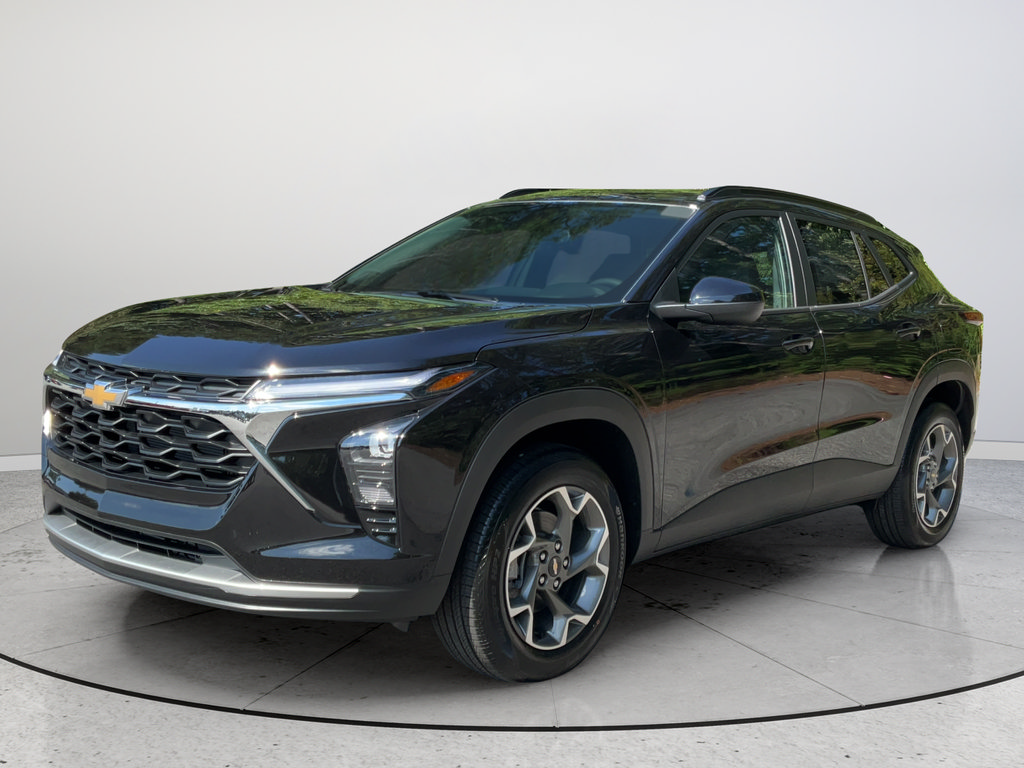 New 2026 Chevrolet Trax LT FWD image 3