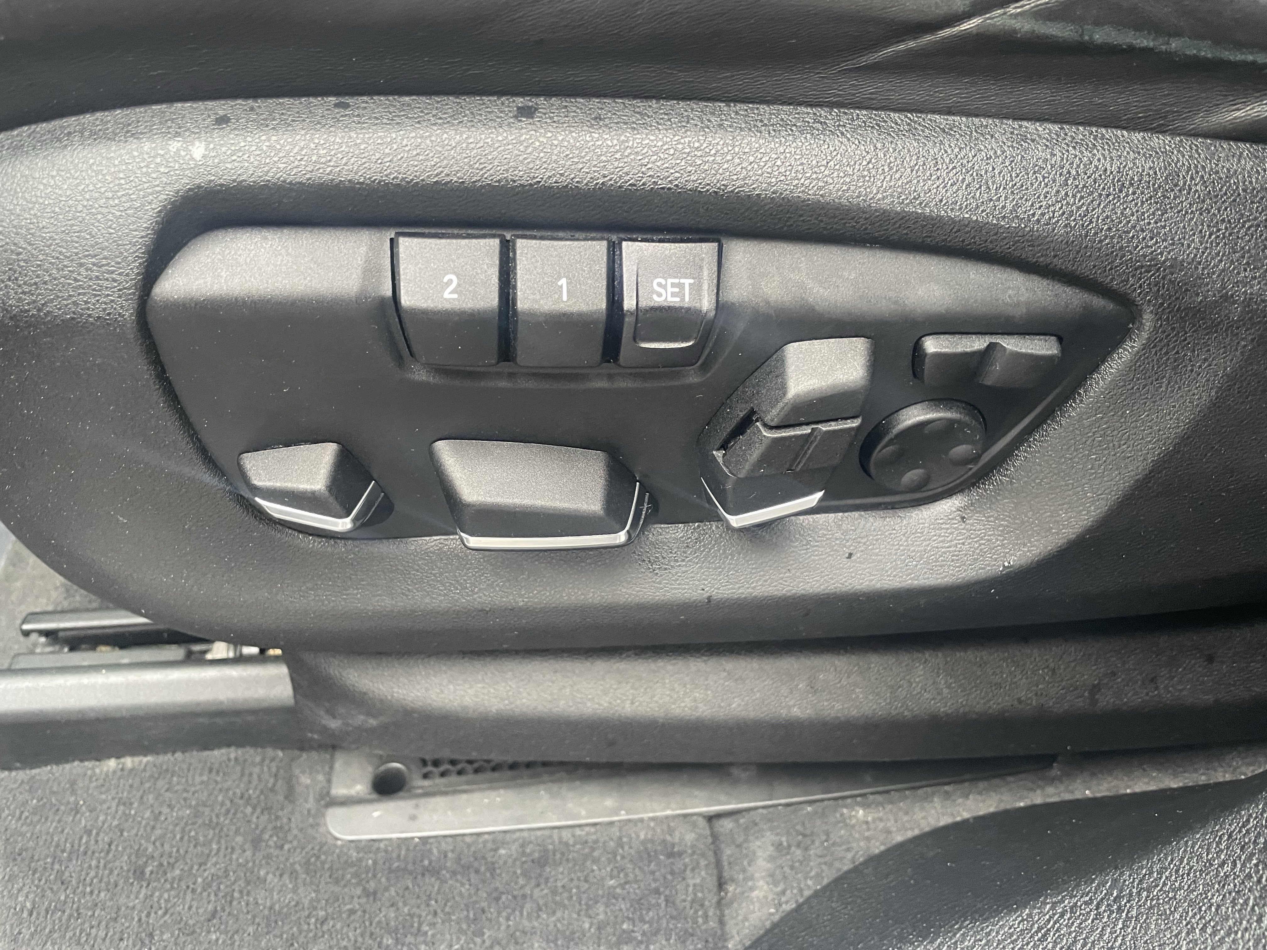 Used 2016 BMW X6 M AWD/4WD image 13