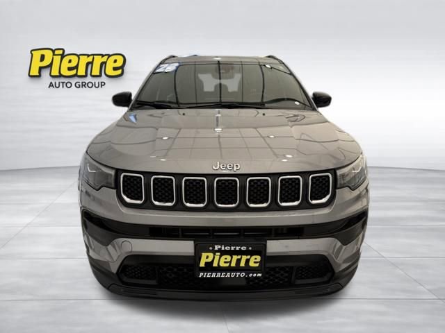 Used 2023 Jeep Compass Latitude w/ Sun and Sound Group image 7