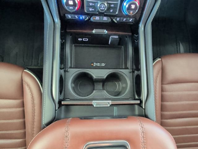 Used 2023 GMC Yukon XL Denali Ultimate image 11
