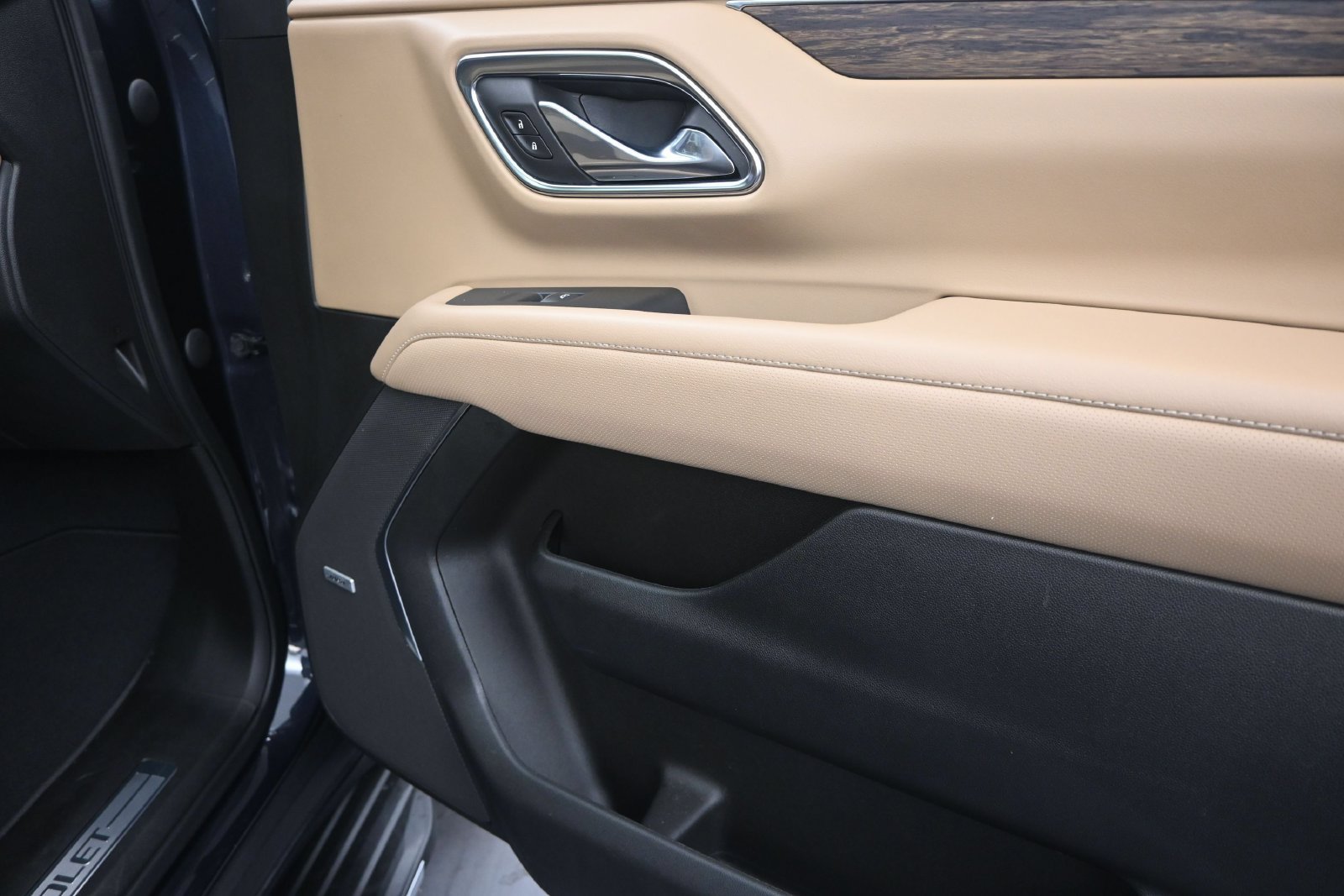 Certified 2023 Chevrolet Tahoe Premier w/ Premium Package 2 RWD image 23