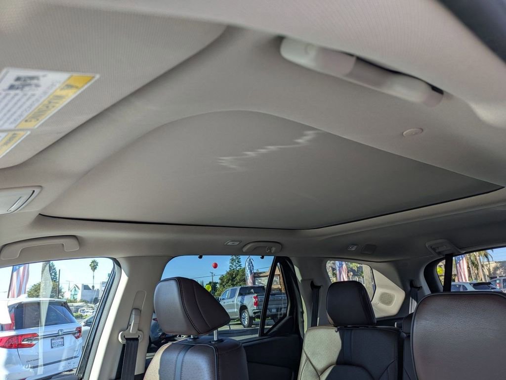 Certified 2023 Honda Pilot Elite image 14