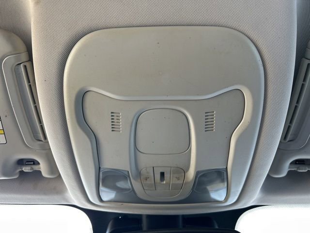 Used 2018 Jeep Renegade Altitude image 34