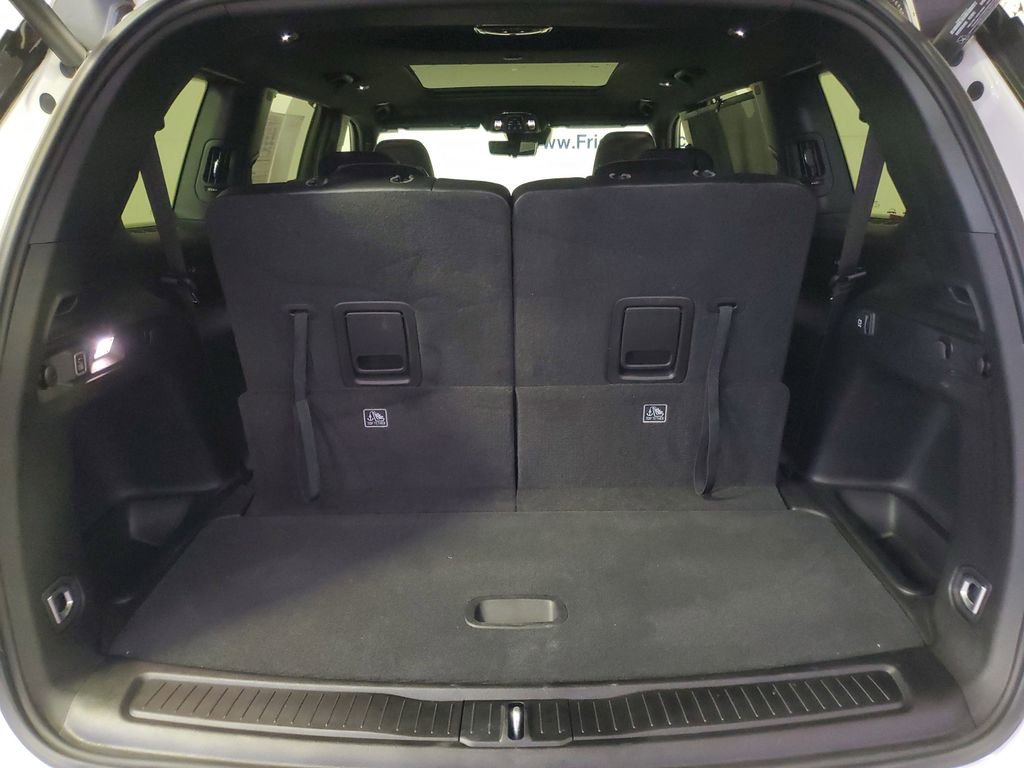 Used 2024 Jeep Grand Cherokee L Limited w/ Luxury Tech Group II image 9