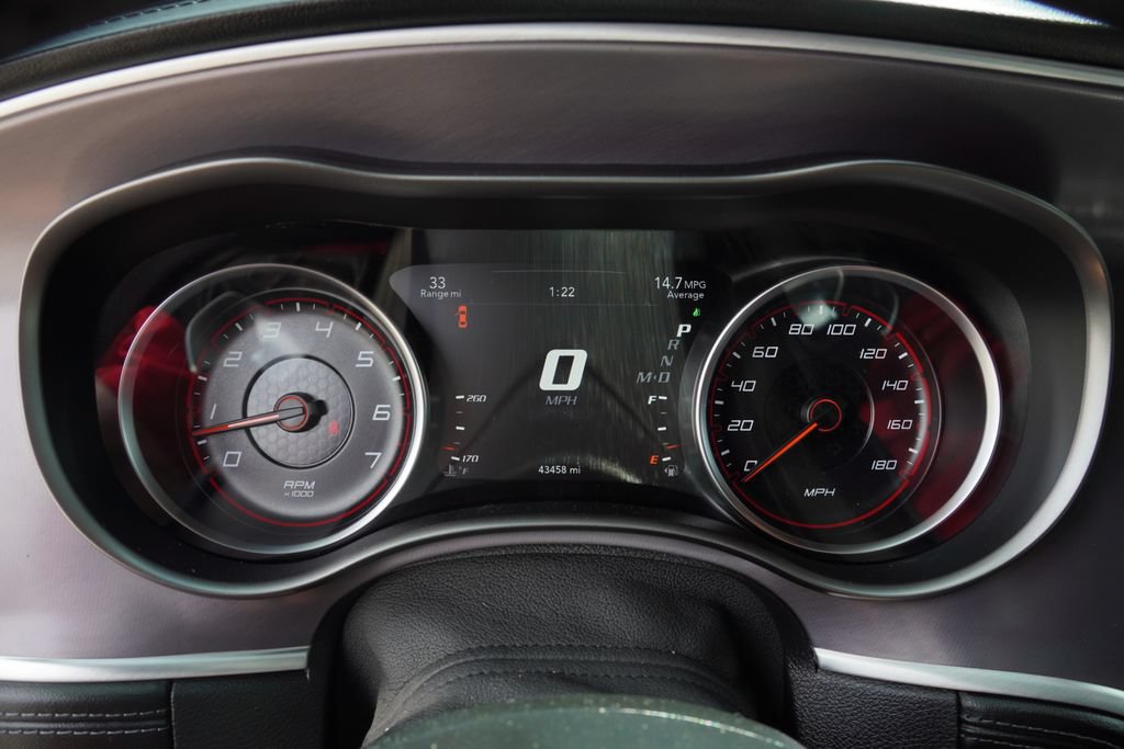 Used 2019 Dodge Charger Scat Pack w/ Dynamics Package RWD image 6