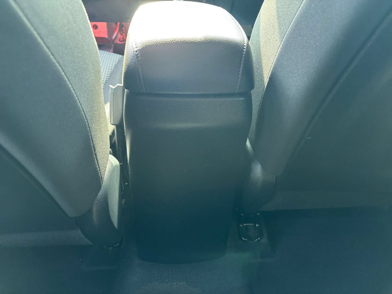 Used 2025 Kia Soul LX w/ LX Technology Package FWD image 19