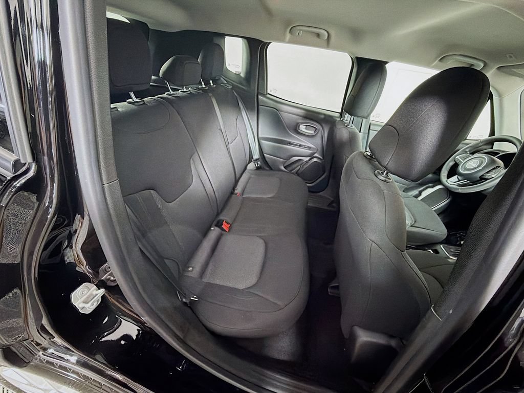 Used 2023 Jeep Renegade Latitude AWD/4WD image 26