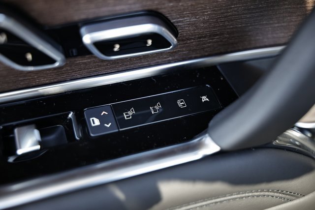 New 2025 Land Rover Range Rover Long Wheelbase SE image 29