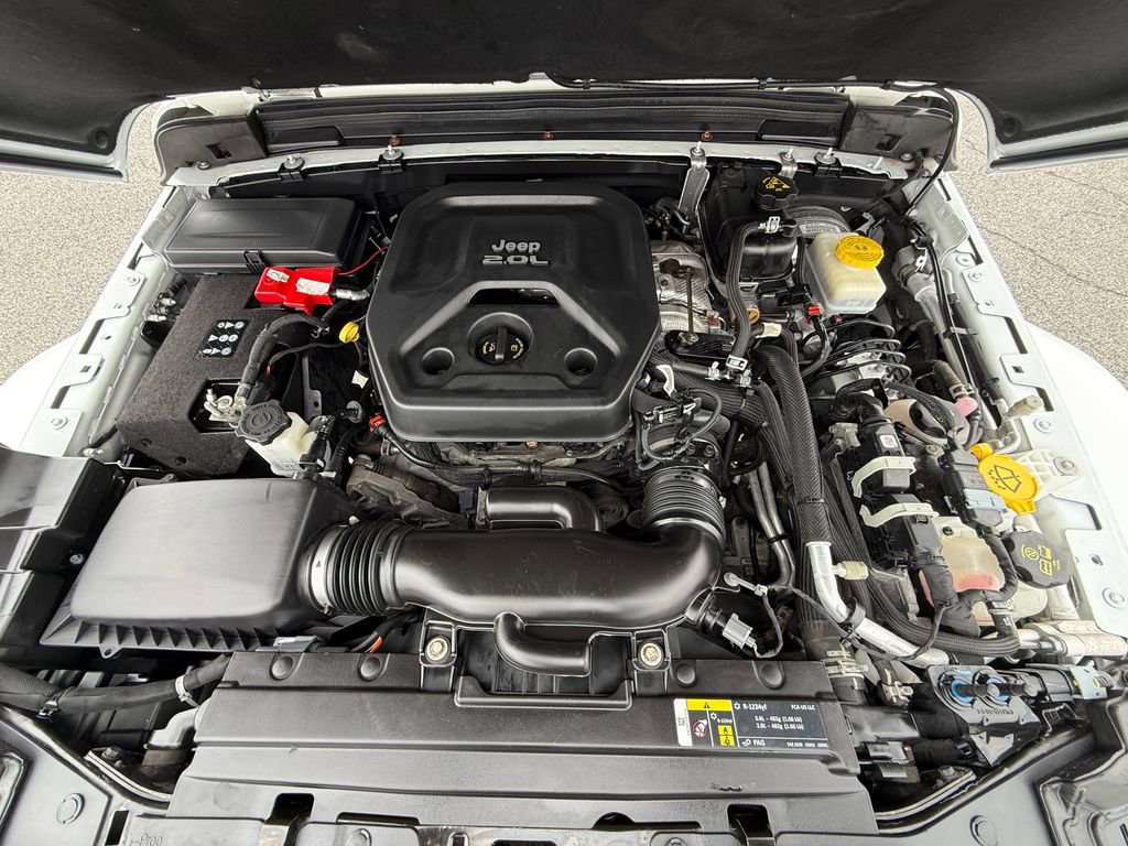 Used 2019 Jeep Wrangler Unlimited Sahara w/ Cold Weather Group image 25