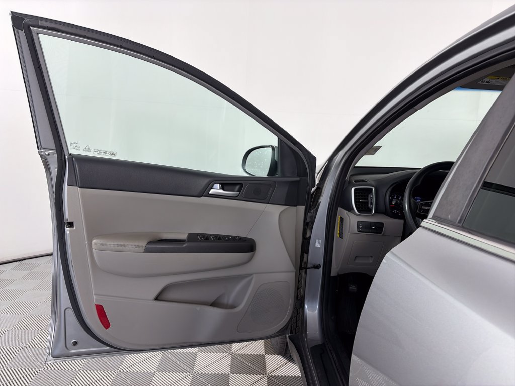 Used 2020 Kia Sportage LX FWD image 10