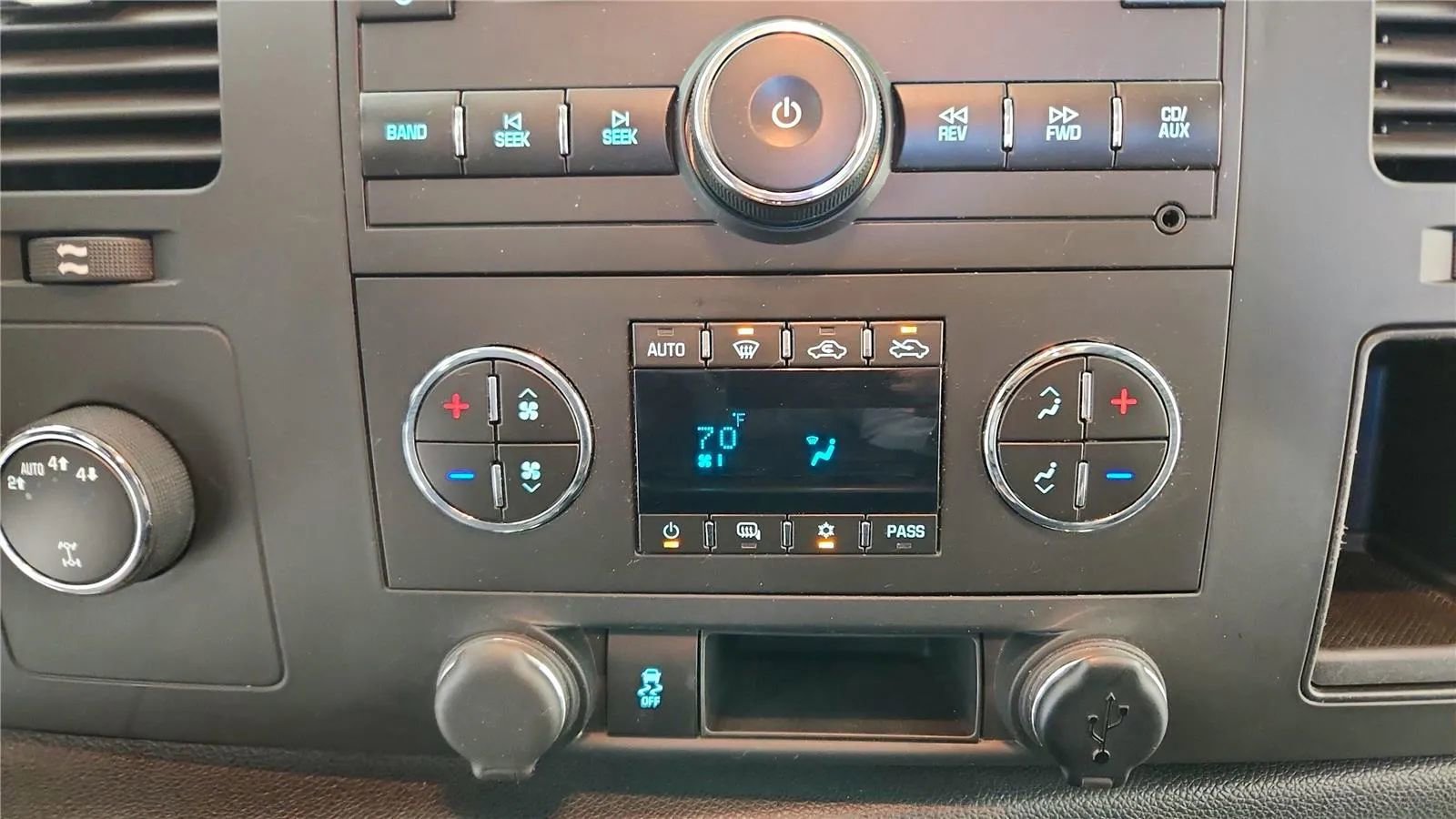 Used 2013 Chevrolet Silverado 1500 LT w/ All-Star Edition AWD/4WD image 32