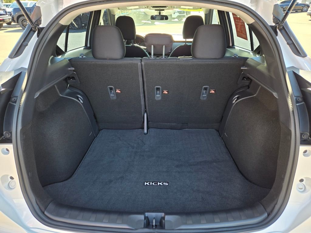 Certified 2024 Nissan Kicks SR FWD image 17
