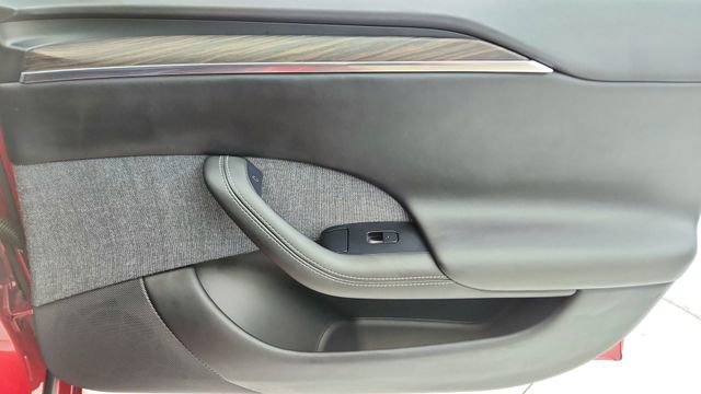 Used 2022 Tesla Model S image 22