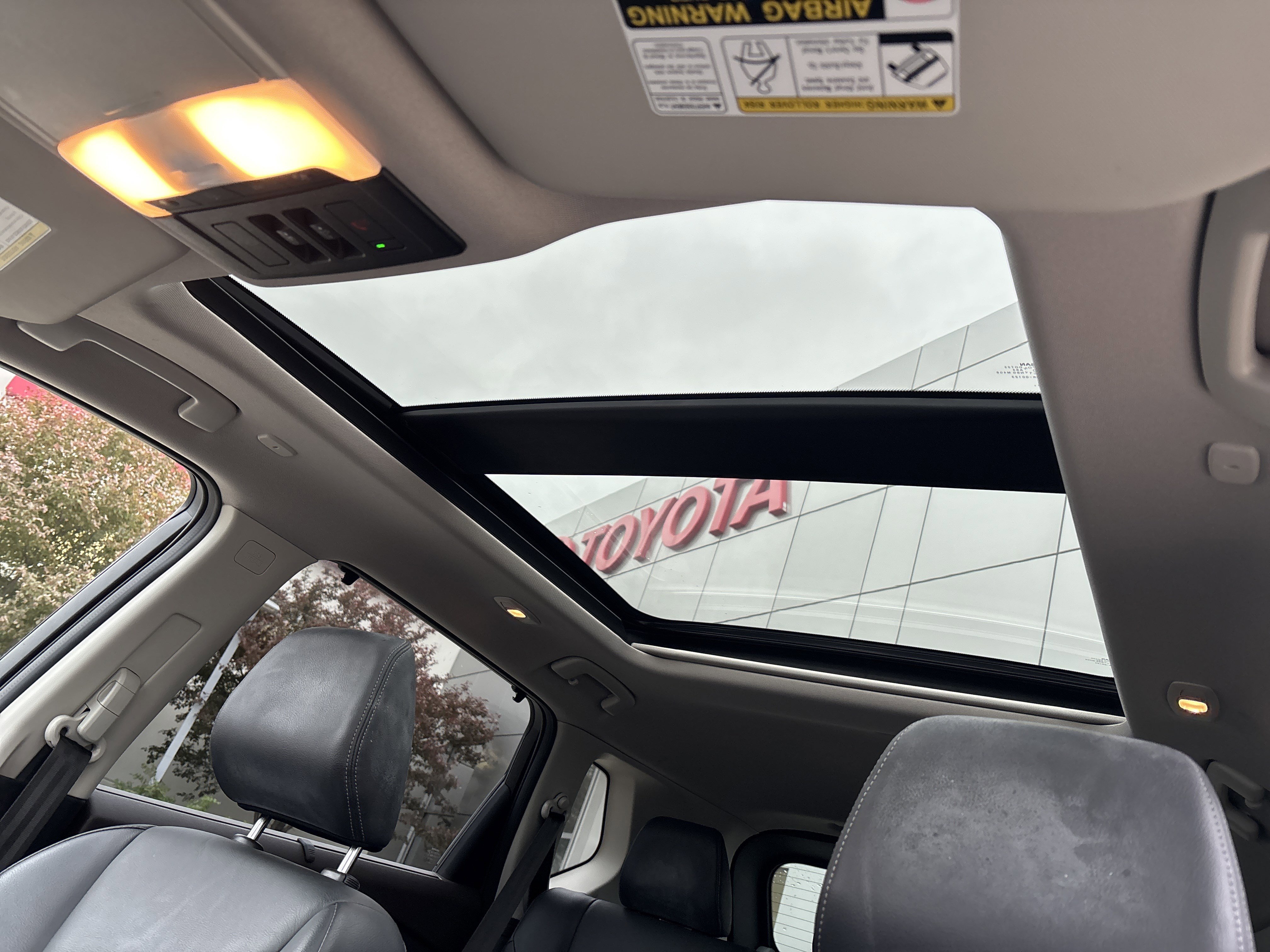 Used 2023 Nissan Rogue SL w/ SL Premium Package FWD image 38