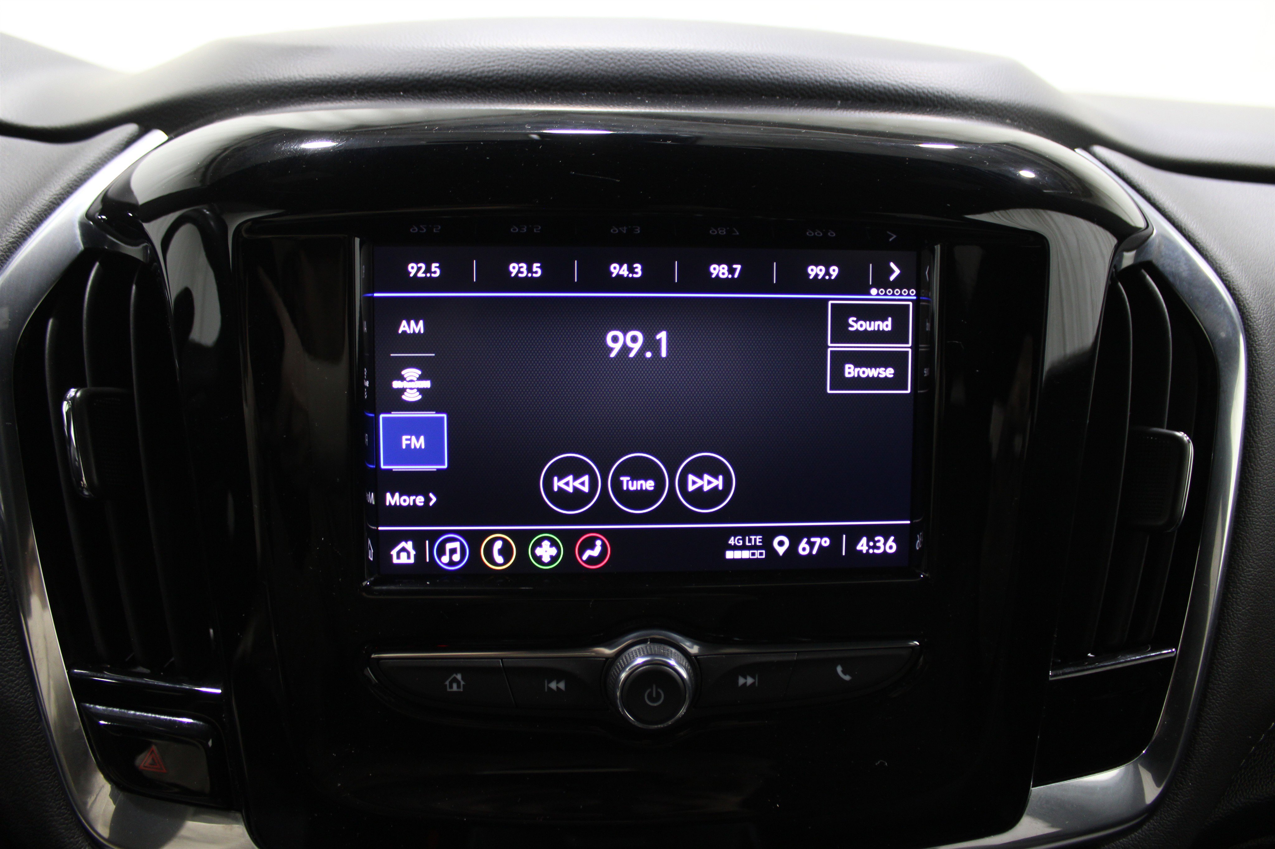 Used 2023 Chevrolet Traverse LT image 15