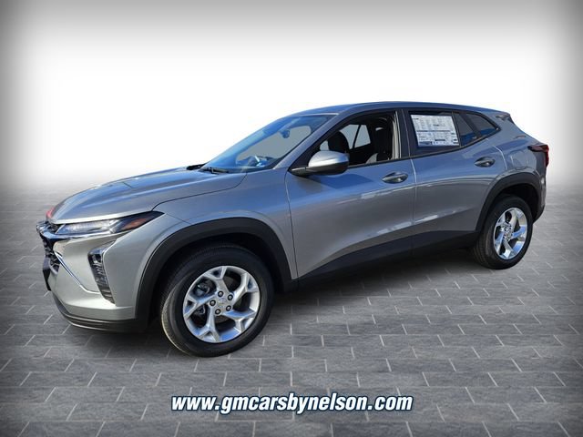 New 2026 Chevrolet Trax LS w/ LS Convenience Package FWD image 3