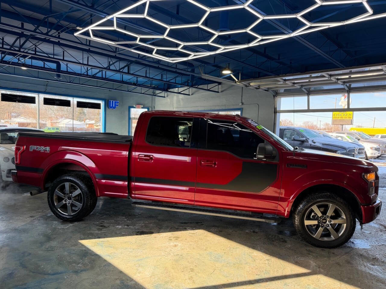 Used 2016 Ford F150 XLT w/ Equipment Group 302A Luxury image 8