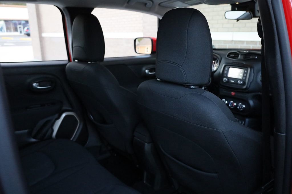 Used 2015 Jeep Renegade Latitude image 19