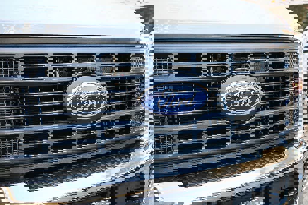 New 2026 Ford F250 XL w/ XL Chrome Package image 5