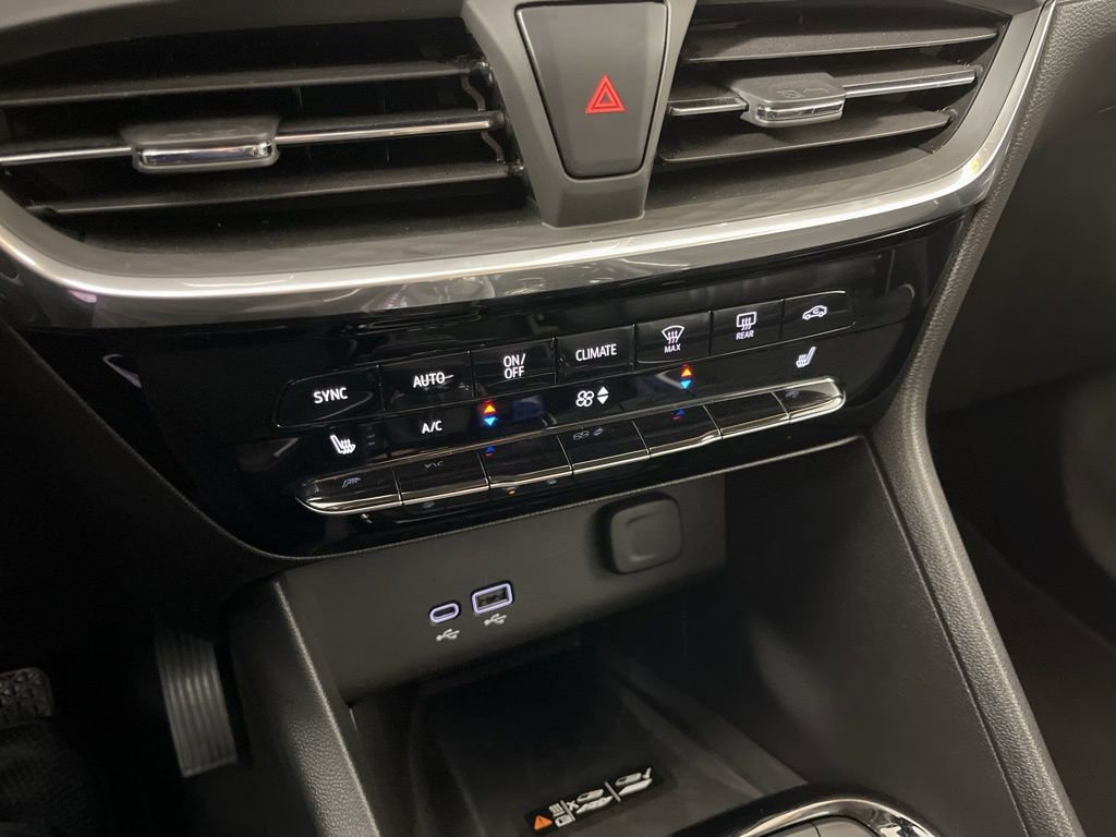 Certified 2024 Buick Encore GX Avenir w/ Avenir Technology Package image 31