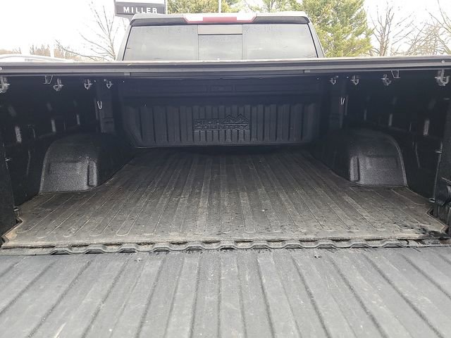 Used 2019 Chevrolet Silverado 1500 High Country w/ Z71 Off-Road Package image 30