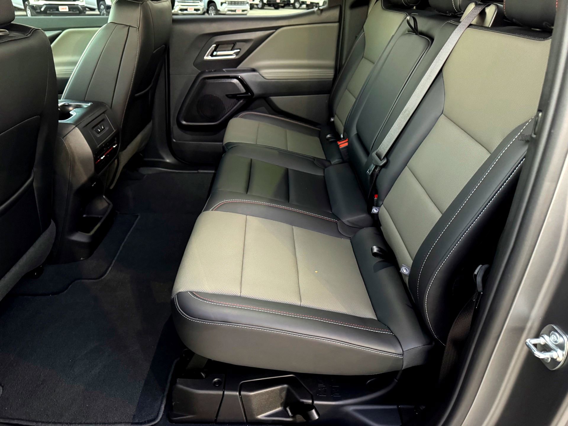 Used 2026 Chevrolet Silverado EV Trail Boss w/ Premium Package image 27