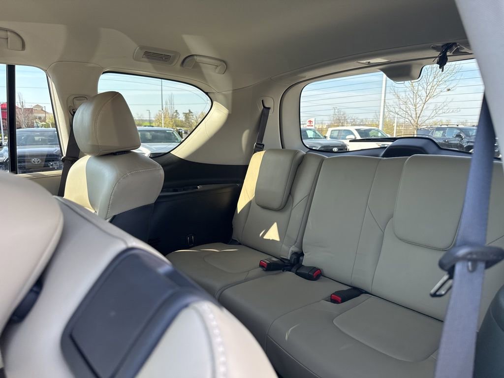 Used 2024 INFINITI QX80 Premium Select w/ Cargo Package image 11