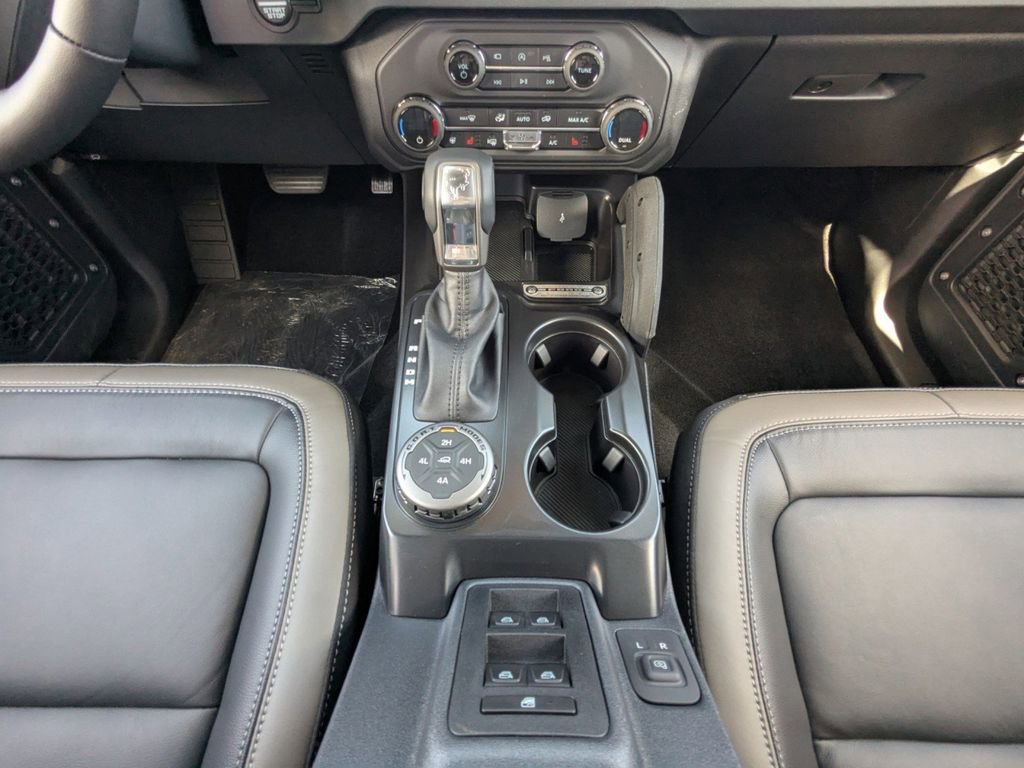 New 2026 Ford Bronco Outer Banks w/ Sasquatch Package image 19
