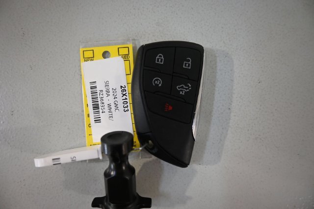 Used 2024 GMC Sierra 1500 SLT AWD/4WD image 13