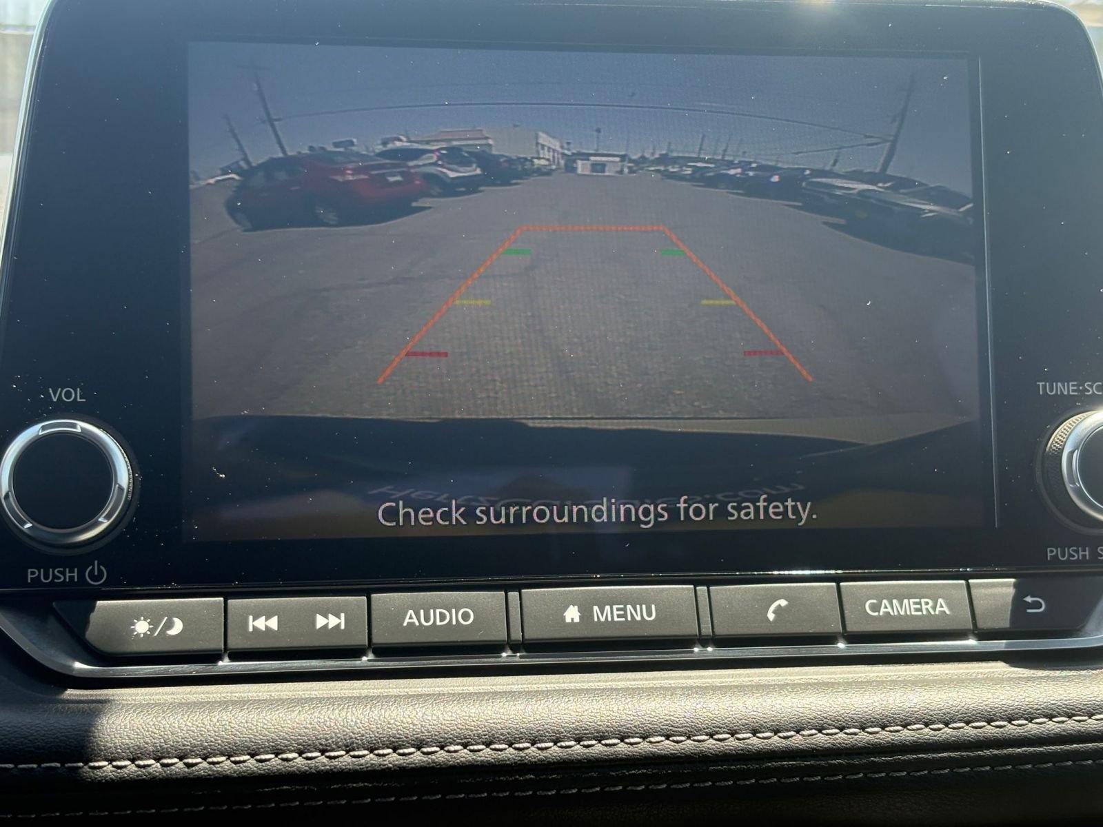 Used 2025 Nissan Rogue SV FWD image 25