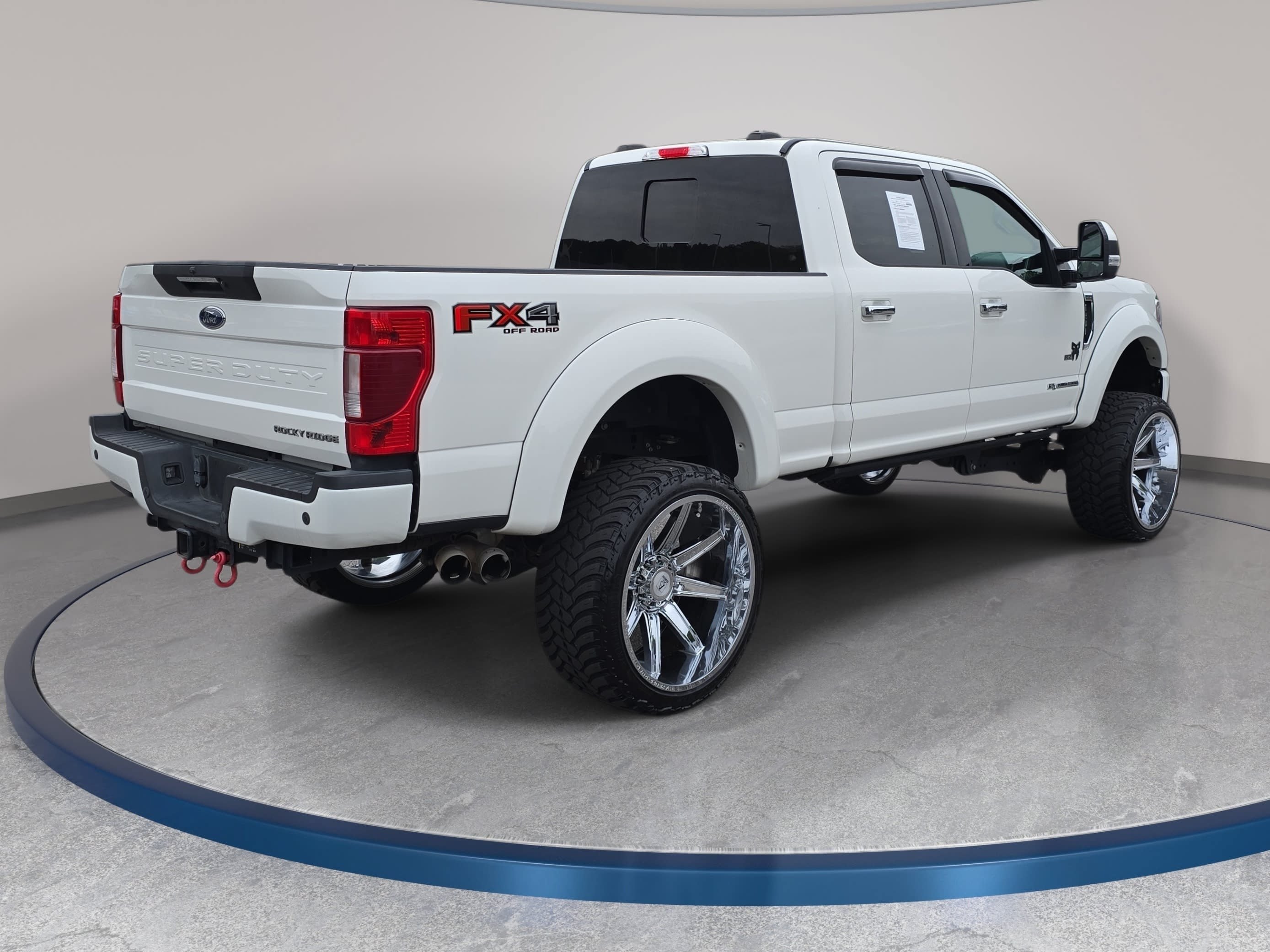 Used 2021 Ford F250 Lariat w/ Lariat Ultimate Package AWD/4WD image 5