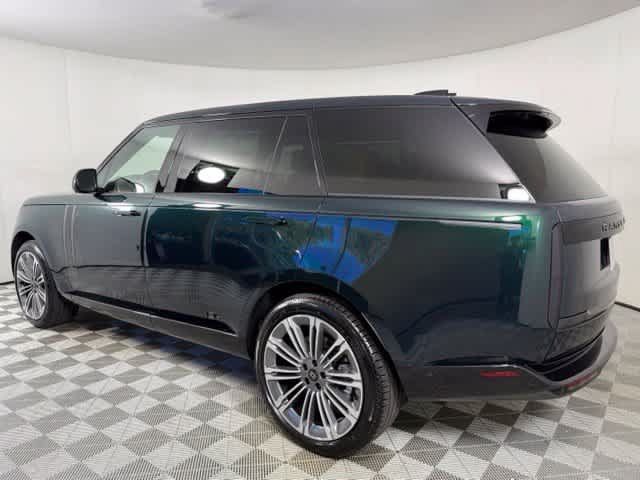 New 2027 Land Rover Range Rover Long Wheelbase SE AWD/4WD image 4