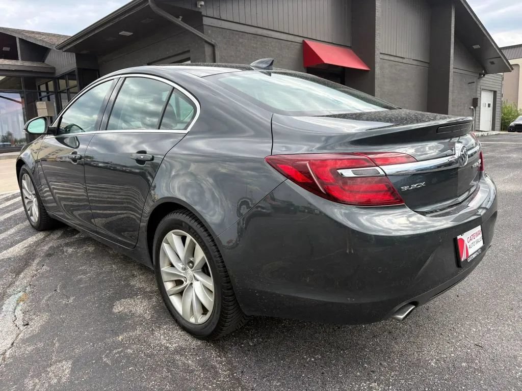 Used 2017 Buick Regal Premium w/ Driver Confidence Package #1 AWD/4WD image 3