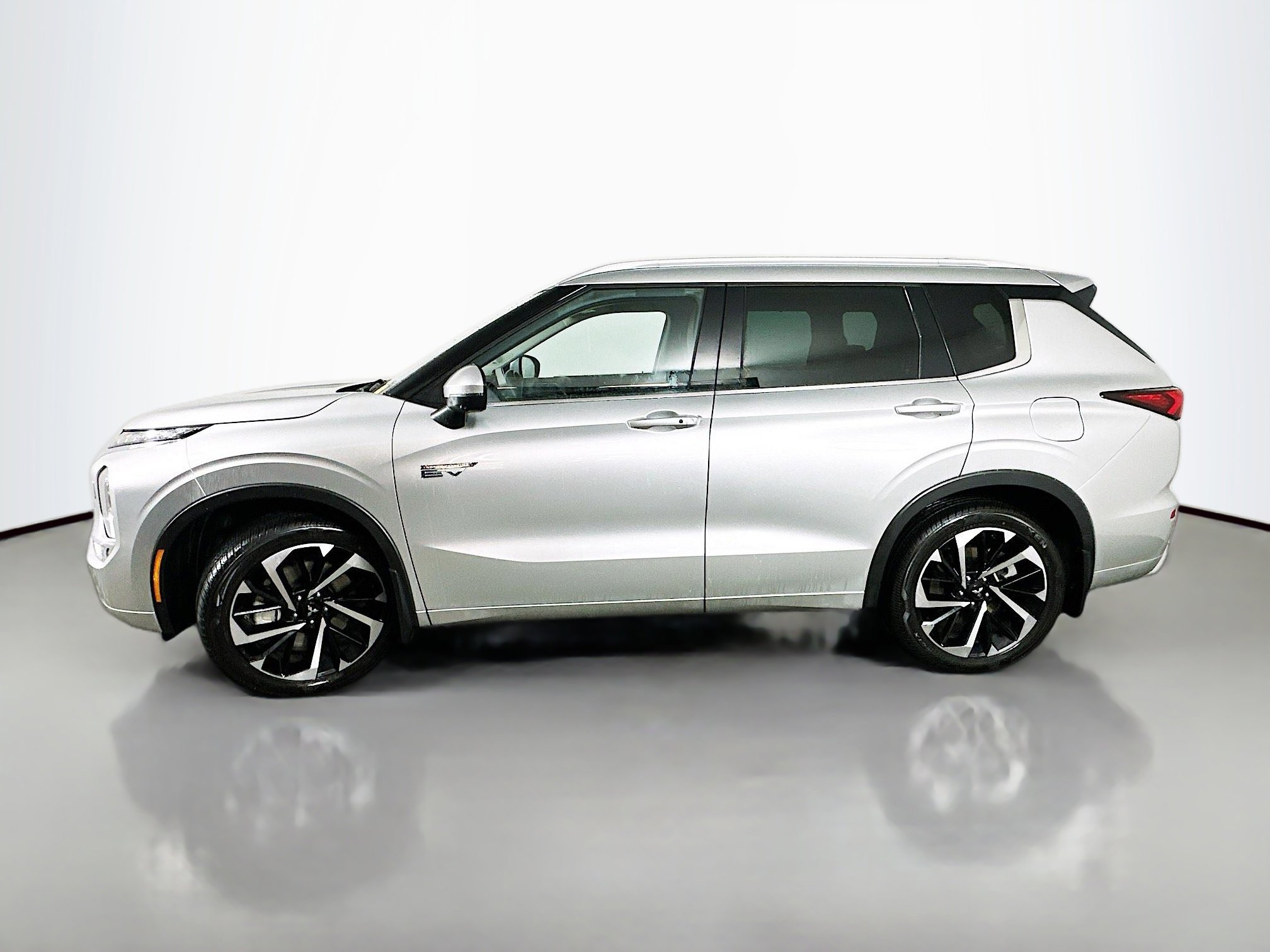Used 2023 Mitsubishi Outlander SEL 40th Anniversary image 4