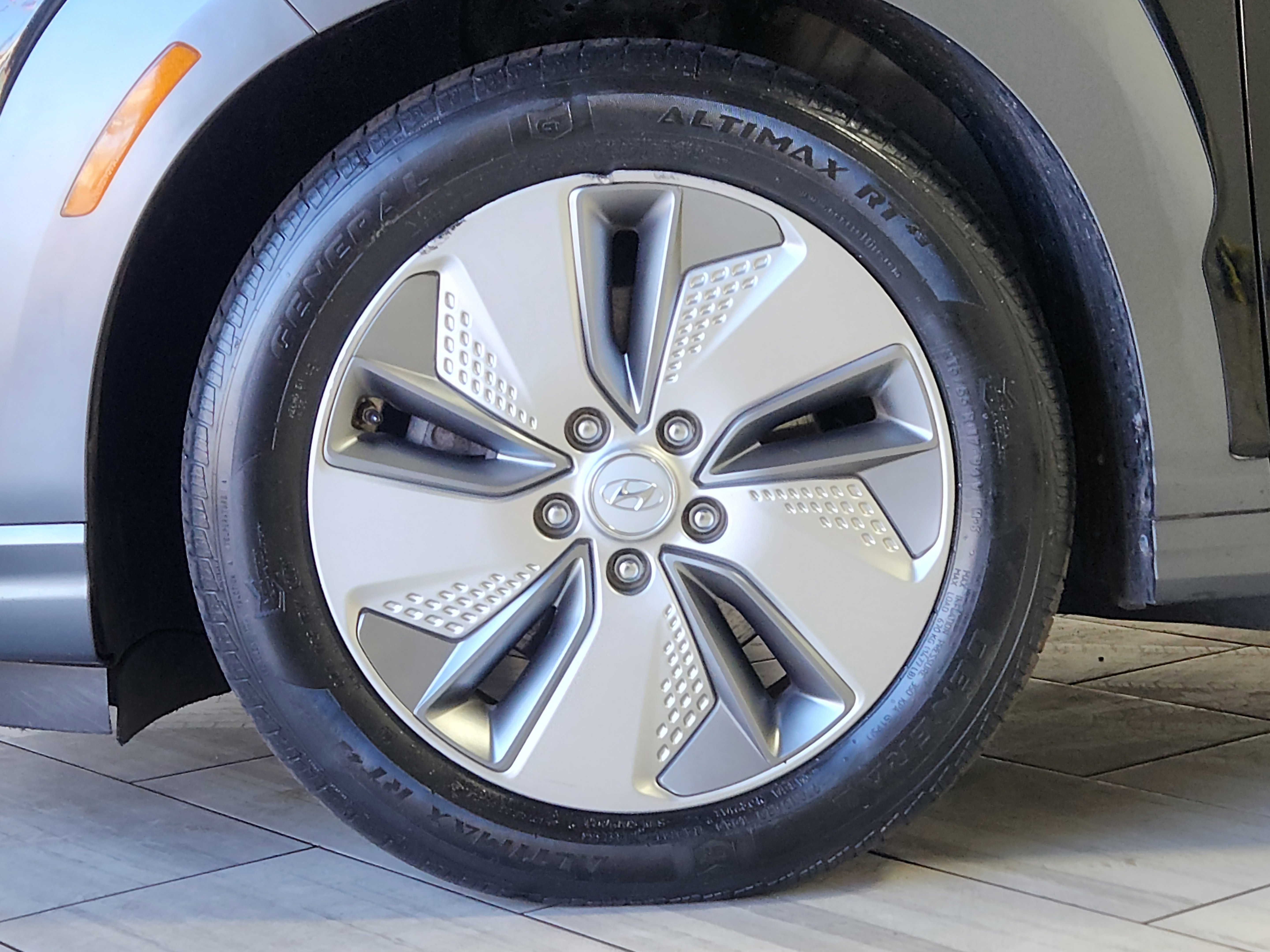 Used 2021 Hyundai Kona Limited FWD image 9