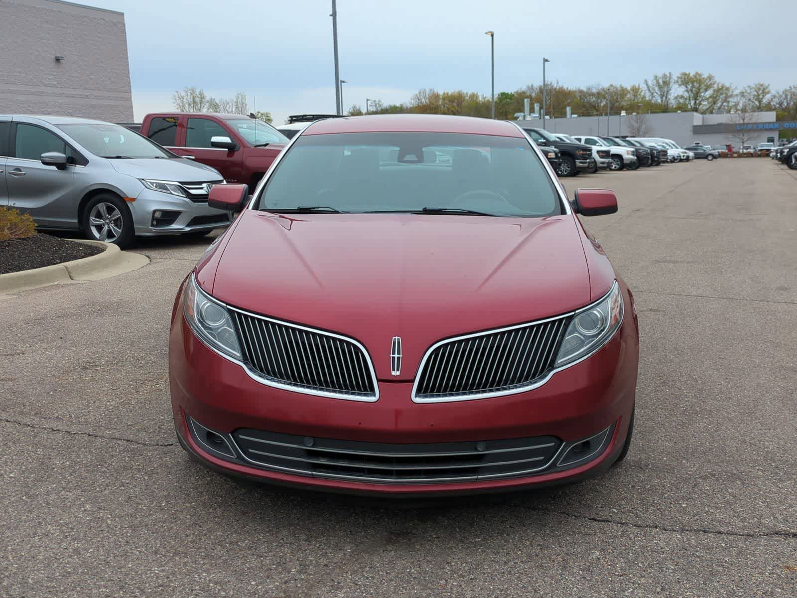 Used 2013 Lincoln MKS FWD image 3