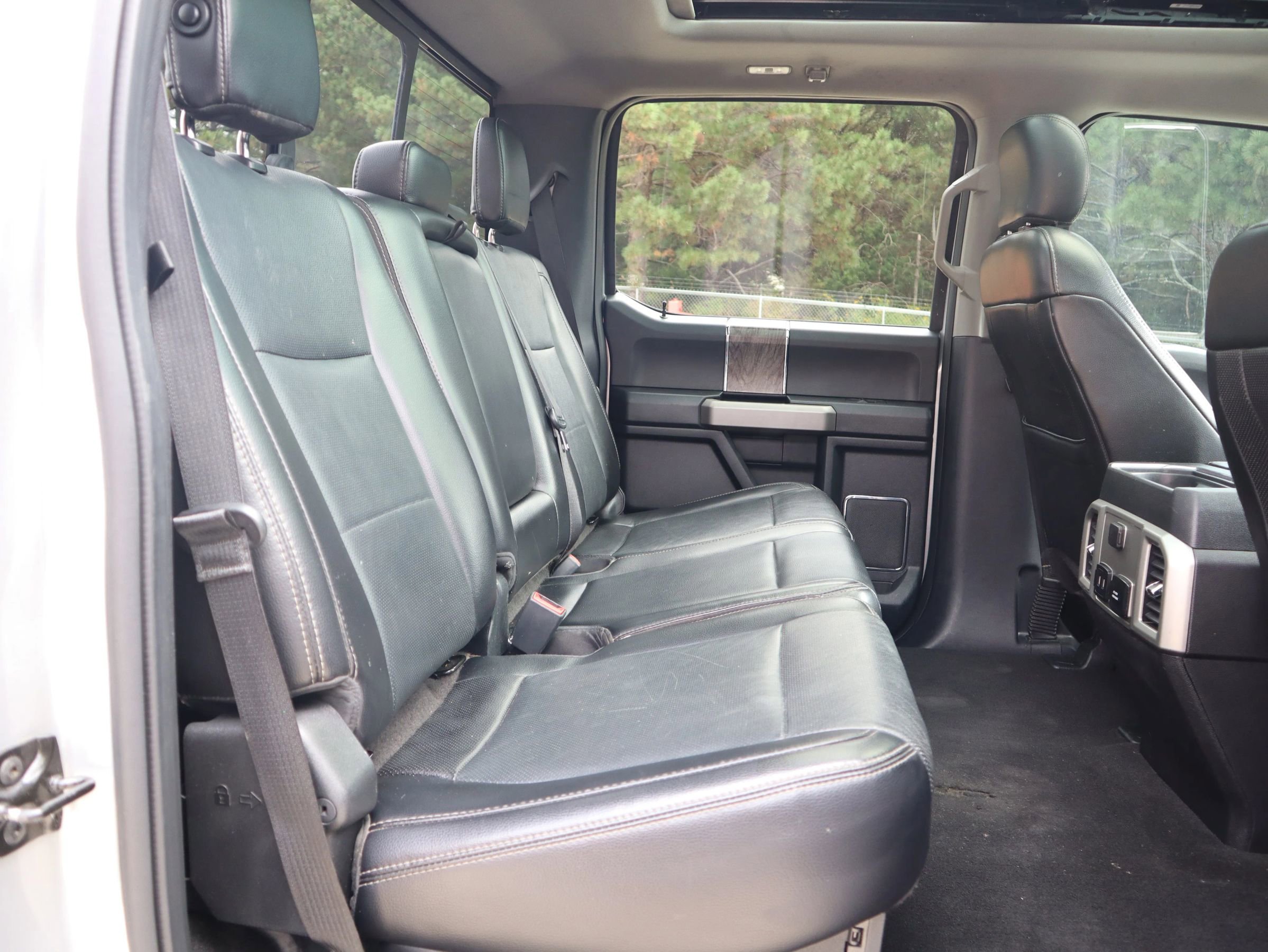 Used 2018 Ford F250 Lariat w/ Lariat Ultimate Package image 31