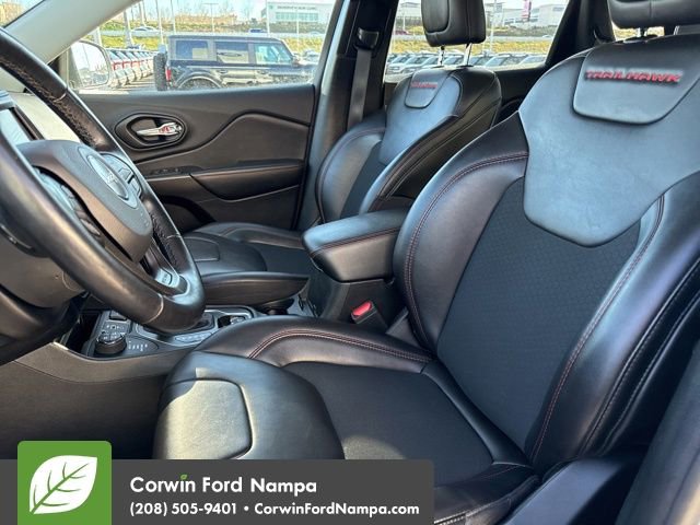Used 2021 Jeep Cherokee Trailhawk image 13