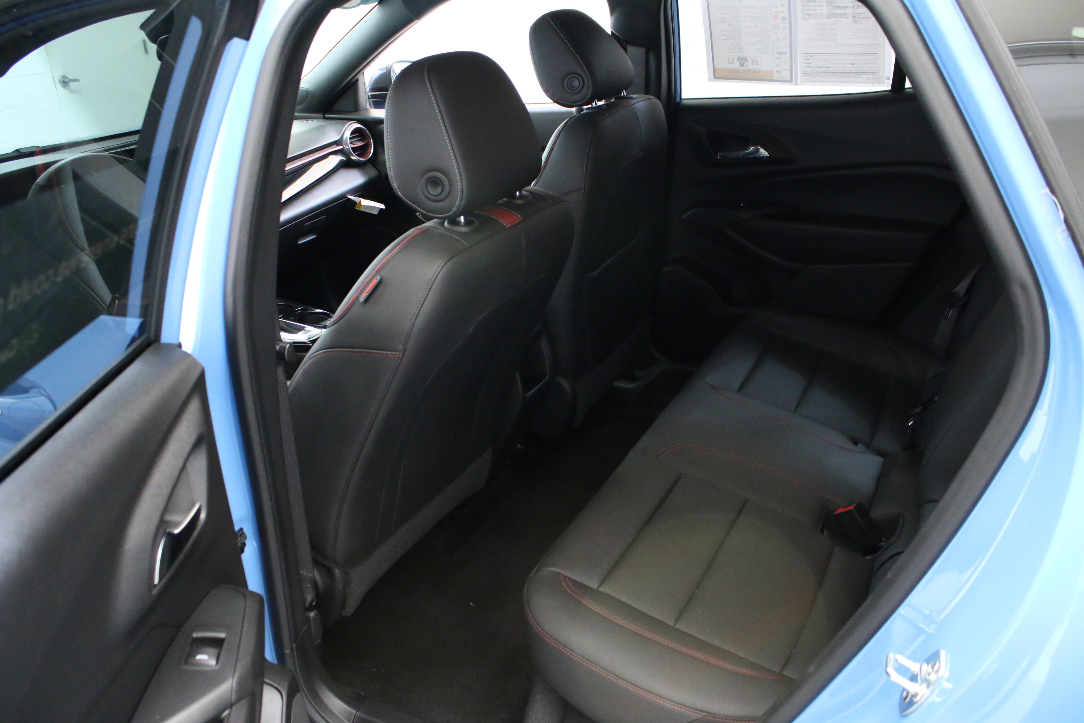 Certified 2024 Chevrolet Trax RS FWD image 25