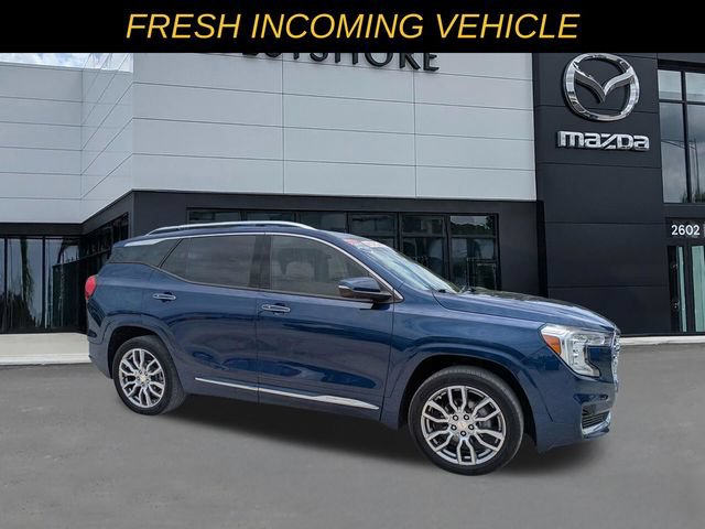 Used 2023 GMC Terrain Denali w/ Denali Premium Package AWD/4WD image 1