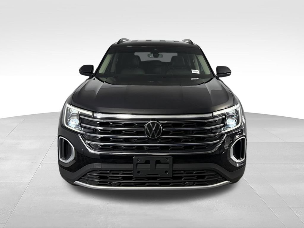 Used 2025 Volkswagen Atlas SE FWD image 3