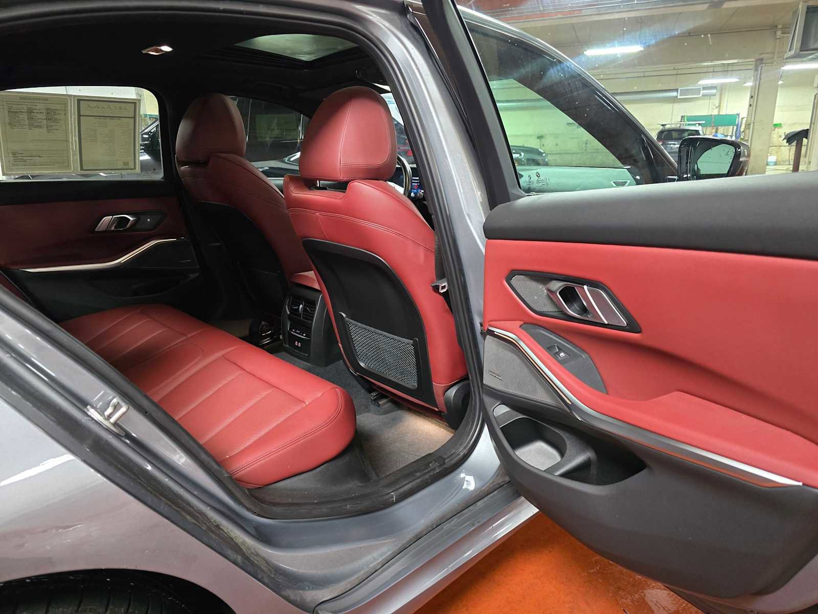 Used 2023 BMW 330e xDrive w/ M Sport Package image 15