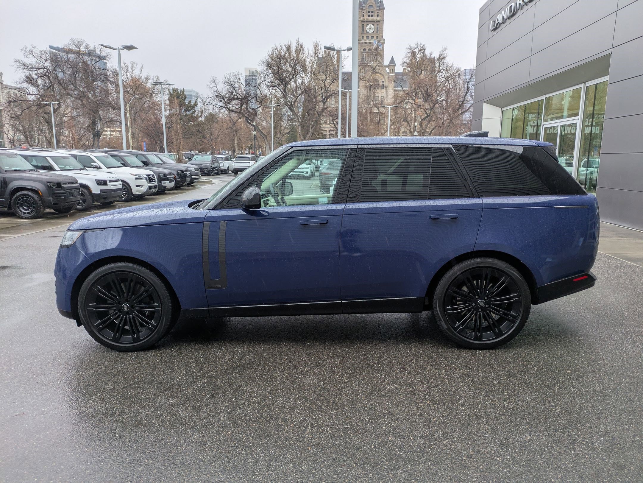 Used 2024 Land Rover Range Rover Autobiography image 7