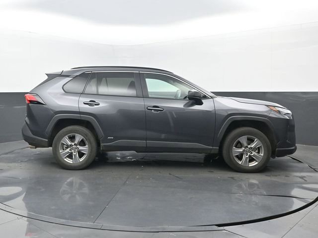 Used 2023 Toyota RAV4 LE AWD/4WD image 2