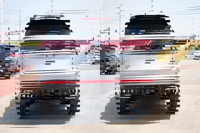 New 2026 Volkswagen Atlas Cross Sport SEL Premium R-Line image 5