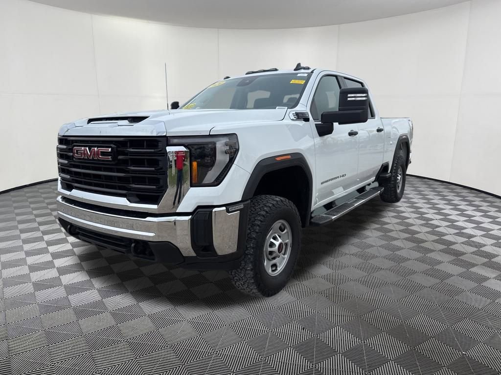 Used 2024 GMC Sierra 2500 Pro w/ Convenience Package image 4