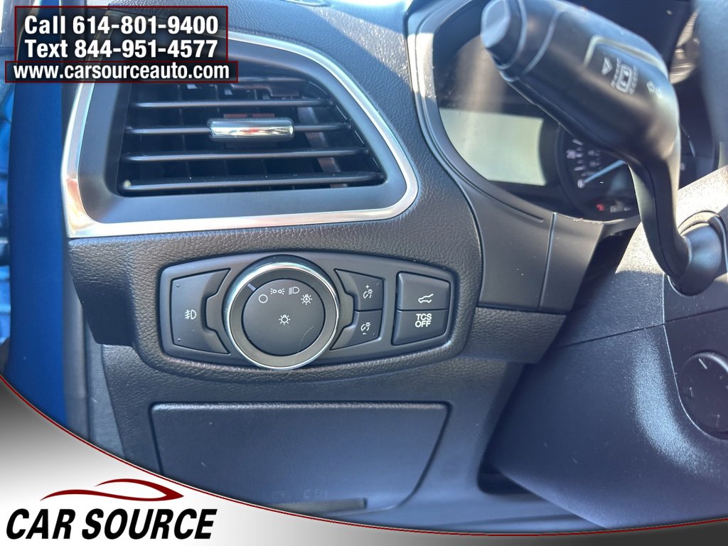 Used 2022 Ford Edge Titanium w/ Equipment Group 301A image 17