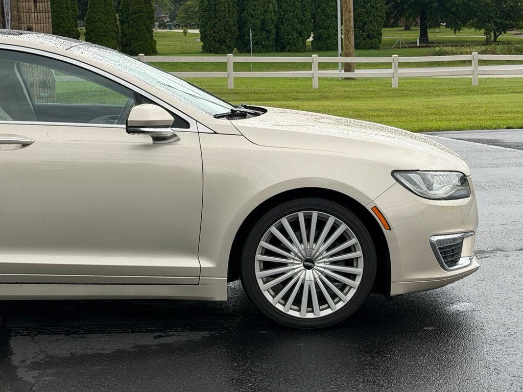 Used 2017 Lincoln MKZ Reserve FWD image 9