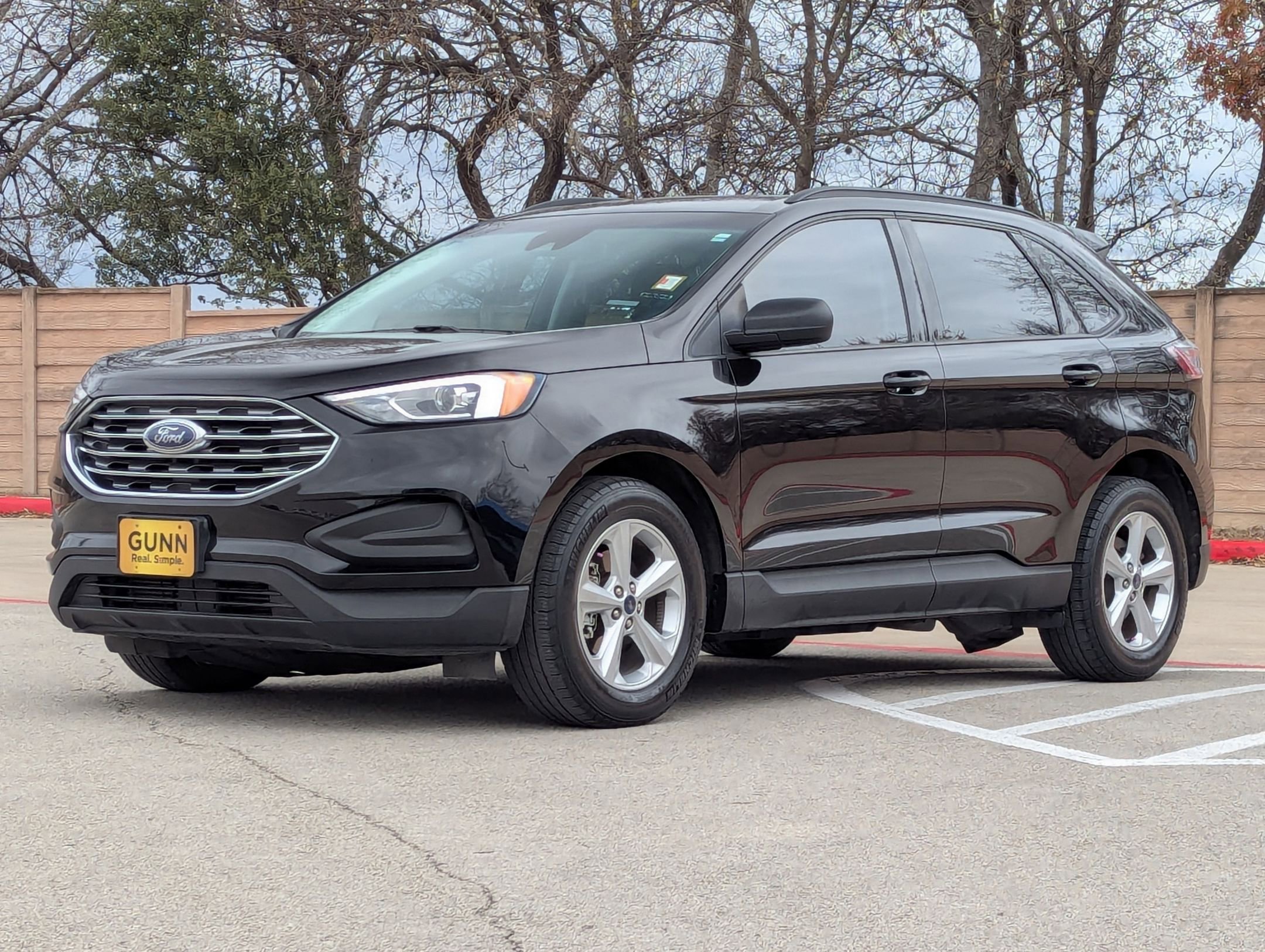 Used 2020 Ford Edge SE image 5